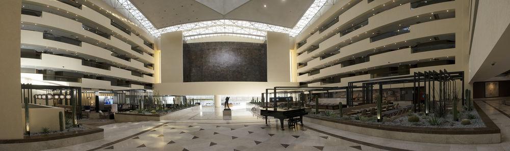 Sheraton Chihuahua Soberano Exterior photo