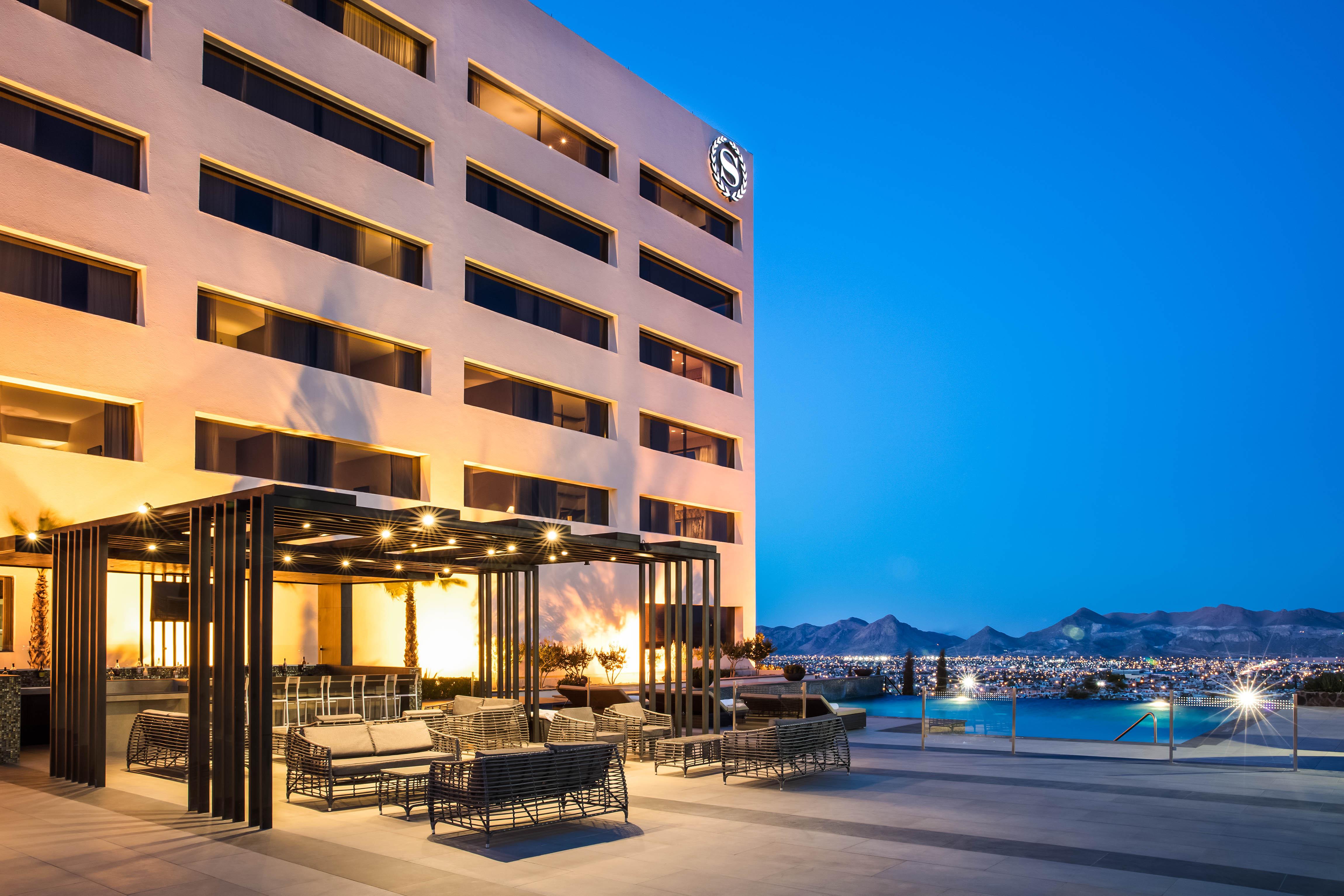 Sheraton Chihuahua Soberano Exterior photo