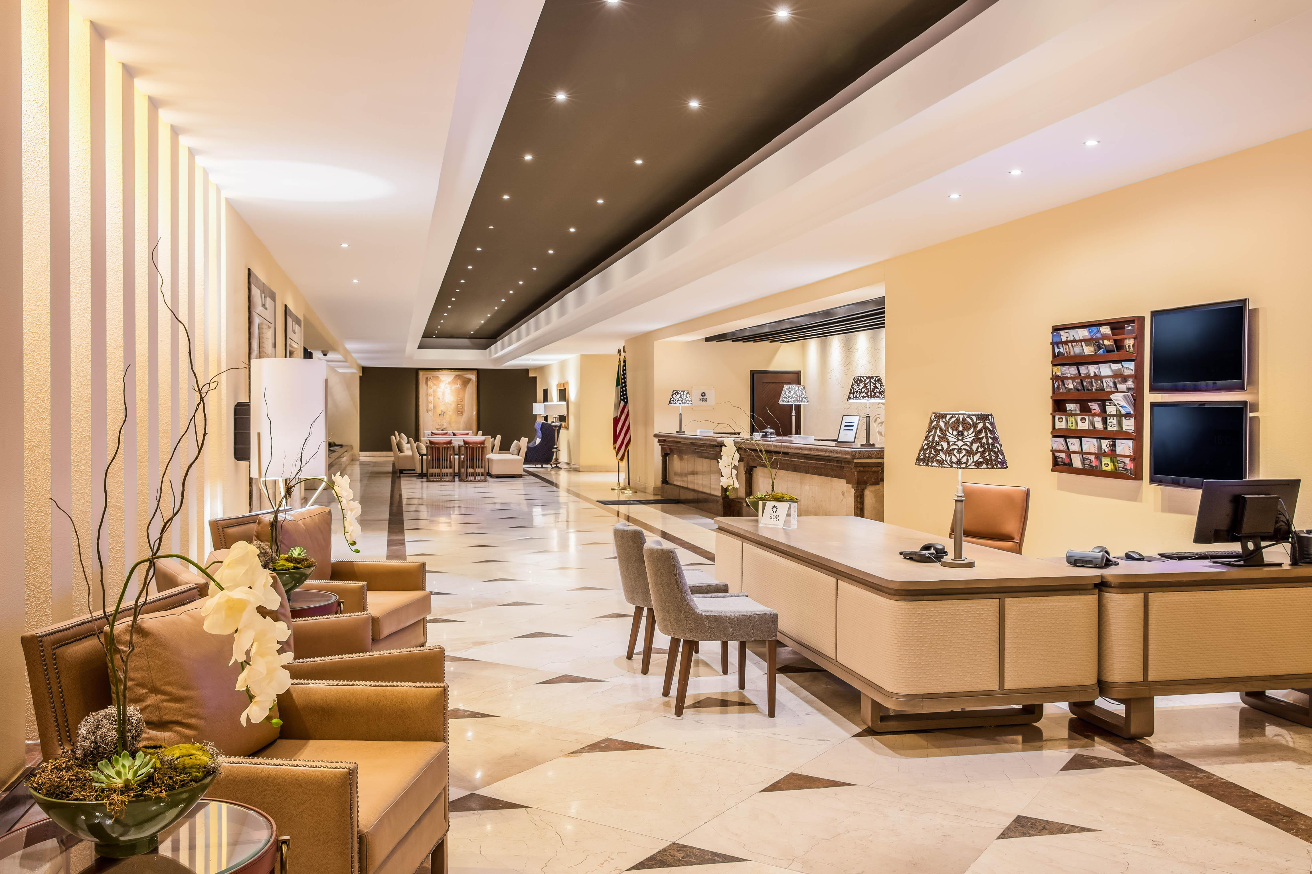 Sheraton Chihuahua Soberano Exterior photo