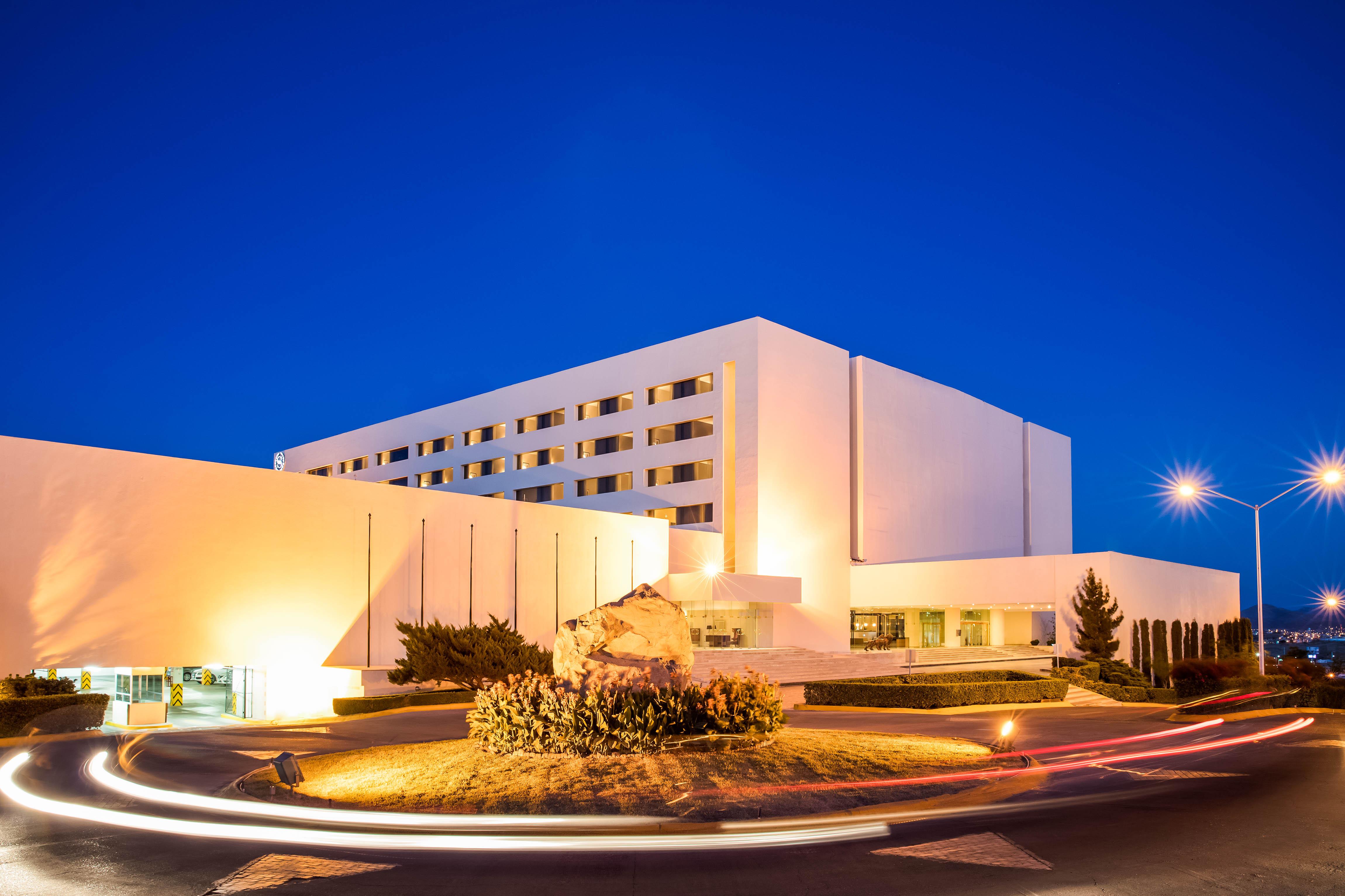 Sheraton Chihuahua Soberano Exterior photo