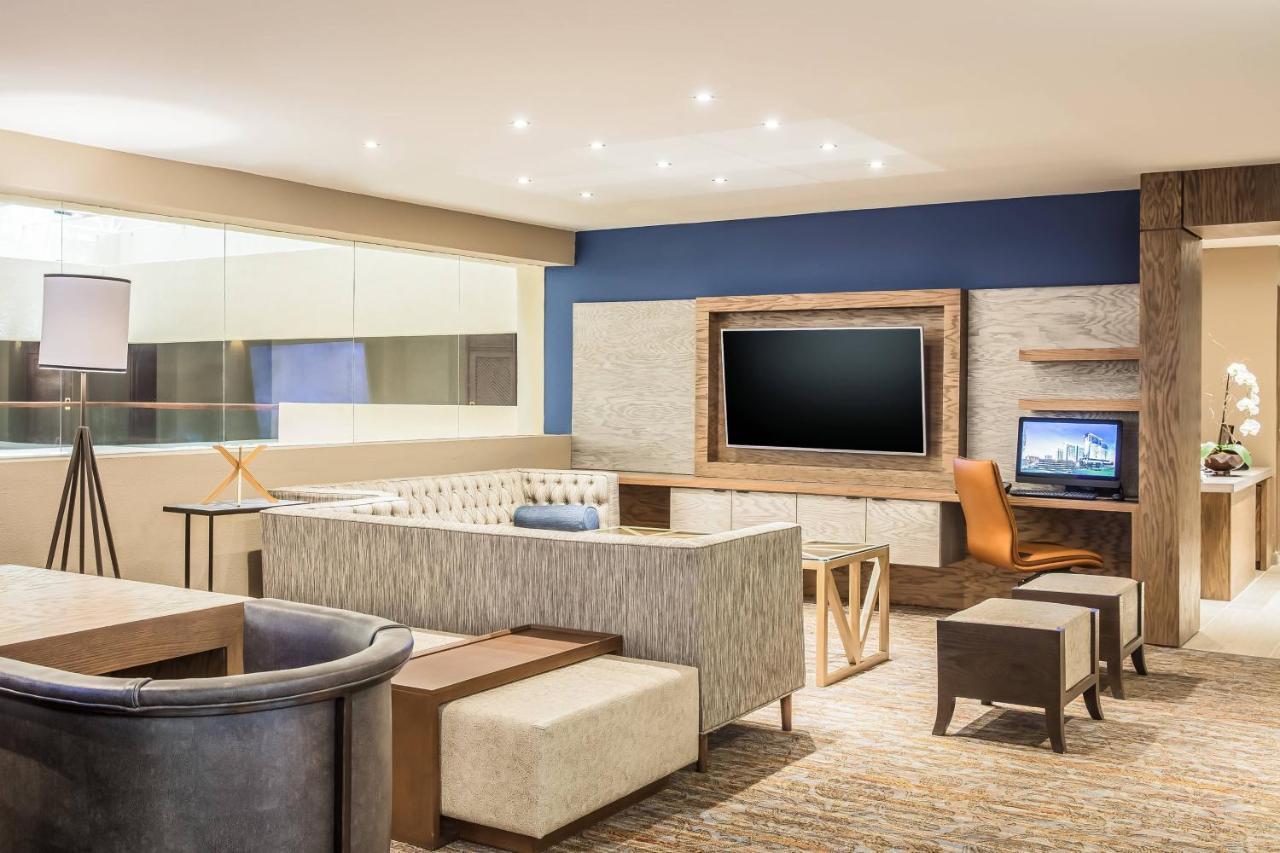 Sheraton Chihuahua Soberano Exterior photo