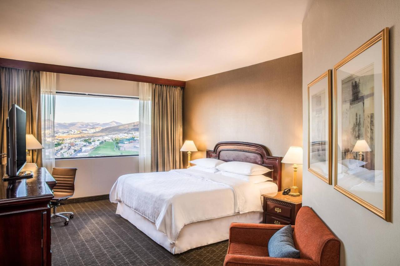 Sheraton Chihuahua Soberano Exterior photo